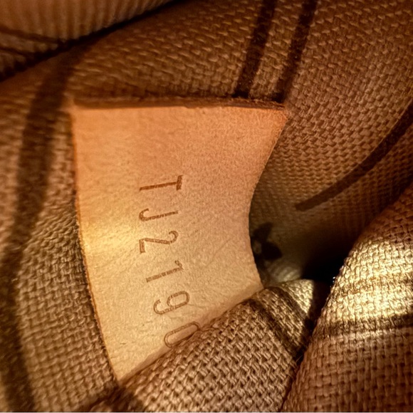 Louis Vuitton Neverfull Monogram GM - Picture 15 of 15